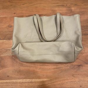 Cuyana tote